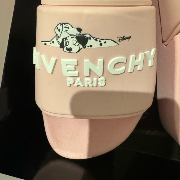 Authentic Givenchy sandals - Picture 9 of 16